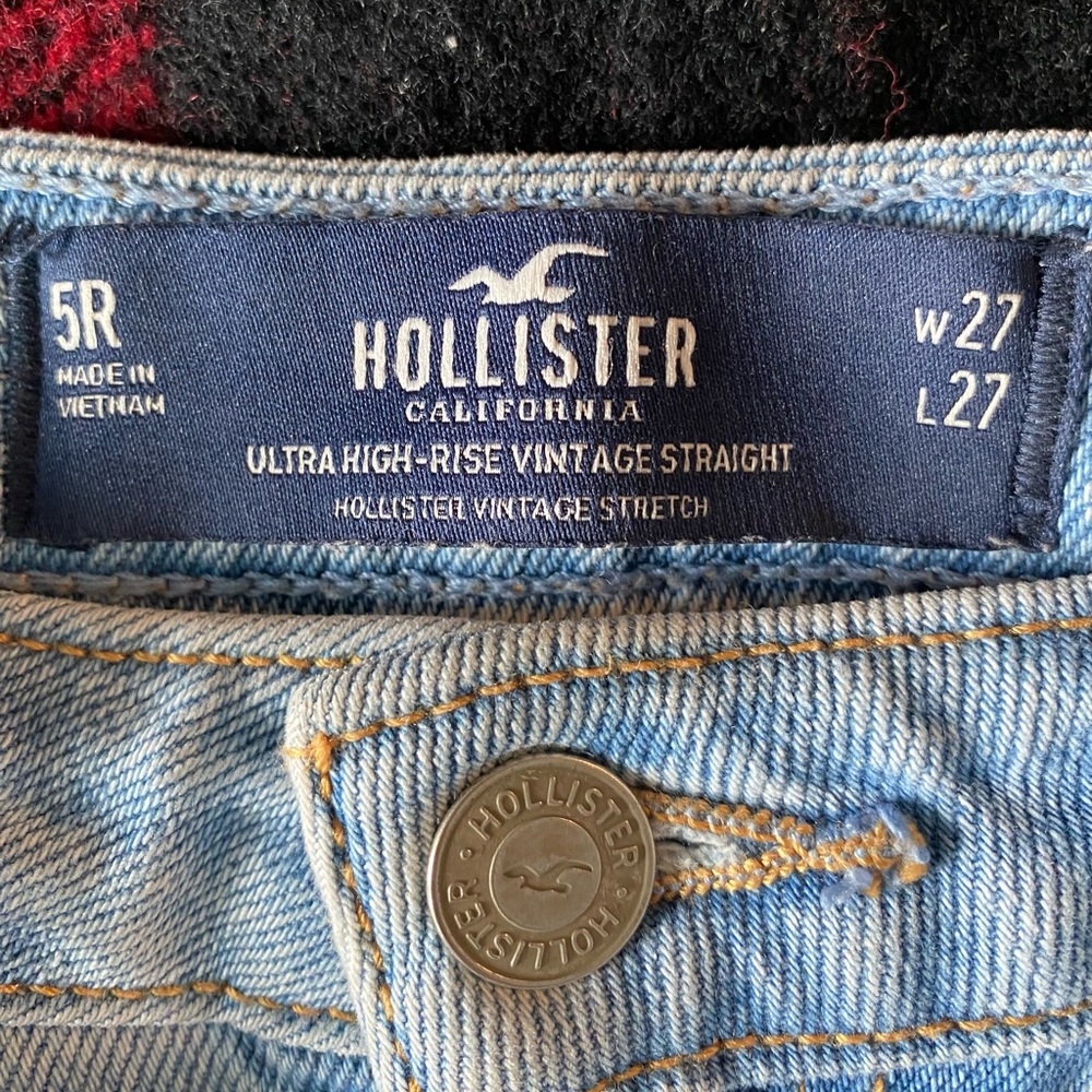 Ultra High Rise Vintage Straight Hollister Jeans - Picture 2 of 5